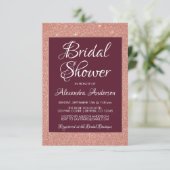 Burgund und Rose Gold Glitzer Brautparty Einladung (Stehend Vorderseite)