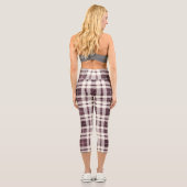 Burgund und Weiß Kariertes Muster mit grauen Akzen Capri Leggings (Rückseite)