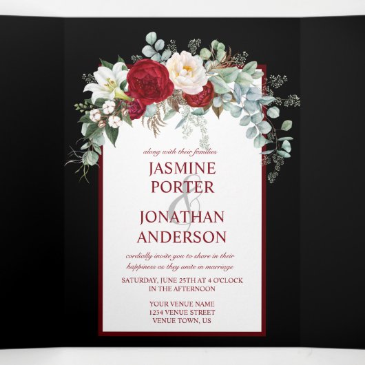 Burgund und Weiße Rosen, auf schwarzem Hintergrund Dreifach Gefaltete Einladung (Innenseite Mitte)