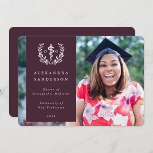 Burgund+White Doctor of Osteopathic Medicine Ankündigung