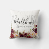 Burgunder-Blumenherr und Frau Wedding Keepsake Kissen (Rückseite)