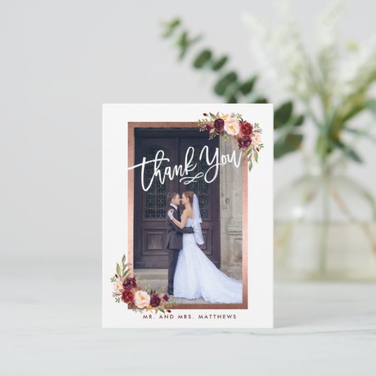 Burgunder danken Blumenchic-Foto-Hochzeit Ihnen Ankündigungspostkarte (Stehend Vorderseite)