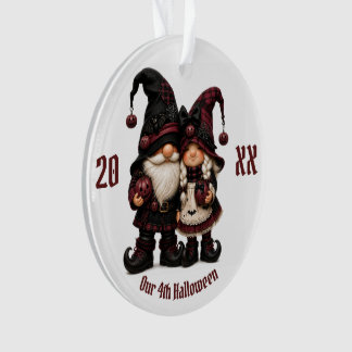 Burgunder Halloween-Gnom-Paar Karo-Gnom-Paar Ornament