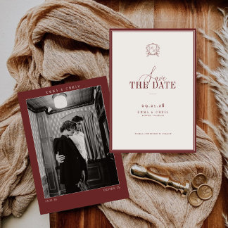 Burgunder Hochzeitsfoto im Vintage-Stil mit altem  Save The Date