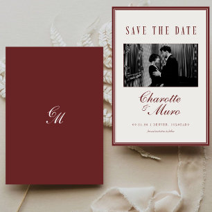 Burgunder Hochzeitsfoto im Vintage-Stil und Old Mo Save The Date