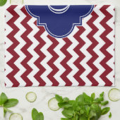 Burgunder Wein, weißes Zickzack Zig-Zag-Navy-Monog Geschirrtuch (Gefaltet)