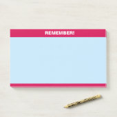 Burgunderkopf auf hellblauer Erinnerungsnotiz Post-it Klebezettel (Auf Schreibtisch)