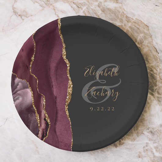 Burgundy Agate Marble Gold Script Wedding Pappteller