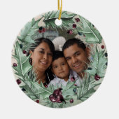 Burgundy Berry Holly Pine Christmas Foto Keramik Ornament (Vorne)