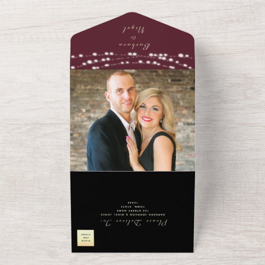 Burgundy Black Gold String Lights Hochzeit All In One Einladung (Außenbereich)