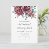 Burgundy Blooms Eukalyptus Botanische Hochzeit Einladung (Stehend Vorderseite)