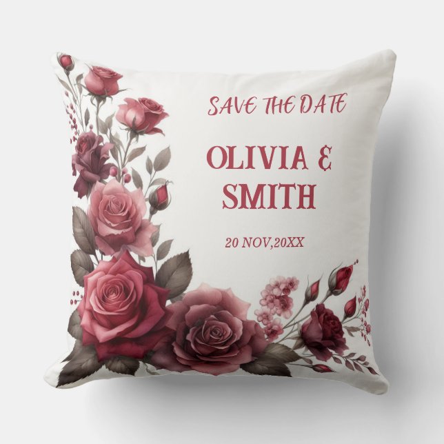 Burgundy Blossom Elegance Throw Kissen (Vorderseite)