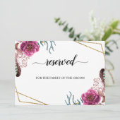 Burgundy Blossom Hochzeitszeichen vorbehalten Einladung (Stehend Vorderseite)