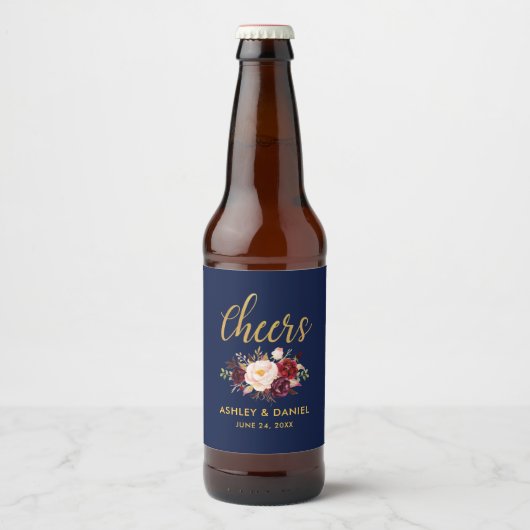 Burgundy Blue Floral Gold Wedding Cheers Bierflaschenetikett (Vorderseite)