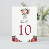 Burgundy Blume Mason Jar Wedding Tischnummer (Stehend Vorderseite)