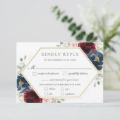 Burgundy Blush Blues Blumengrün Hochzeitsessen RSVP Karte (Stehend Vorderseite)