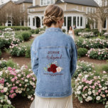 Burgundy Blush Boho Rose Bridesmaid Wedding-Gesche Jeansjacke<br><div class="desc">Diese Denim-Jacke ist als Dankeschön für die Brautjungfrauen auf Ihrer Hochzeit konzipiert. Die hübsche Aquarellmalerei mit zahlreichen Rose in Bordeaux-, Rot- und Rosatönen, Eukalyptus-Blätter und Gartengrün. Der Titel lautet "Bridesmaid" in elegantem Schriftzeichen, und es gibt Platz für ihren Namen, die Namen des Paares und das Hochzeitstag. Ein schöner Weg, um...</div>