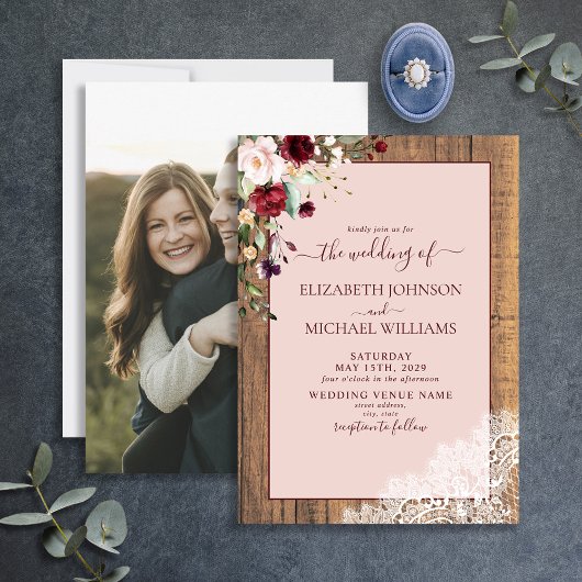 Burgundy Blush Botanical Wood Script Foto Wedding Einladung