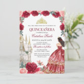 Burgundy Blush Floral Quinceanera Einladung Rot (Stehend Vorderseite)