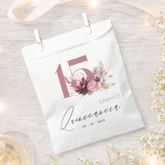 Burgundy Blush Pampas Grass Quinceanera Geschenktütchen (Ausgeschnitten)