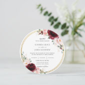 Burgundy Blush Pink Floral Gold Circle Wedding Einladung (Stehend Vorderseite)