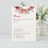 Burgundy Boho Rose Floral Pampas Grass Wedding RSVP Karte (Stehend Vorderseite)