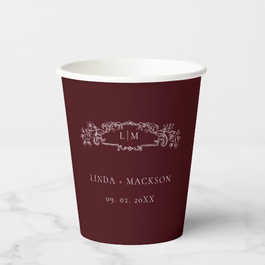 Burgundy botanical crest monogram wedding pappbecher (Vorderseite)