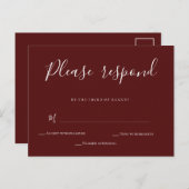 Burgundy Calligraphy Wedding RSVP Card Postkarte (Vorne/Hinten)