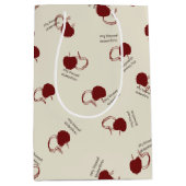 Burgundy Cherries & Sweet Script – Valentine Mittlere Geschenktüte (Vorderseite)