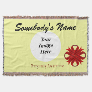 Burgundy Clover Ribbon Template von Kenneth Yoncic Decke