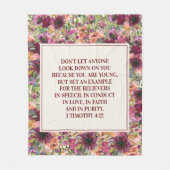 Burgundy Coral Floral Bible Verse Timothy Jugend Fleecedecke (Vorderseite)