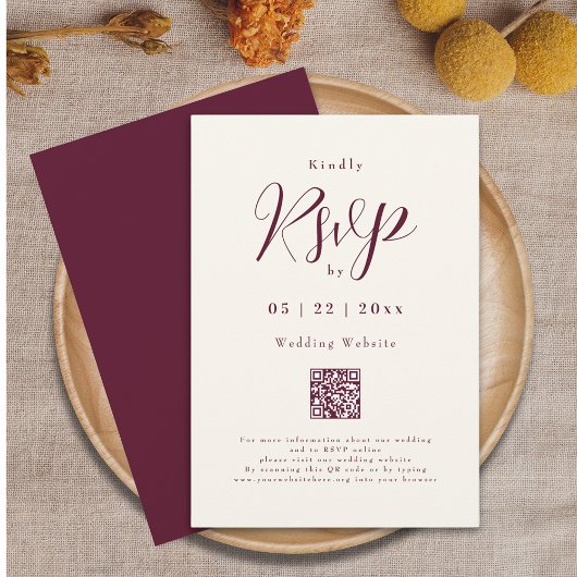 Burgundy Cream Elegantes Script QR Code Hochzeit RSVP Karte