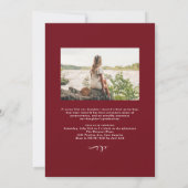 Burgundy Elegant Calligraphy Foto Abschluss Einladung (Rückseite)