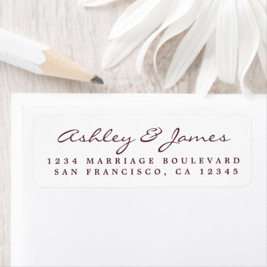 Burgundy Elegant Script Wedding Rücksendeadresse (Insitu)