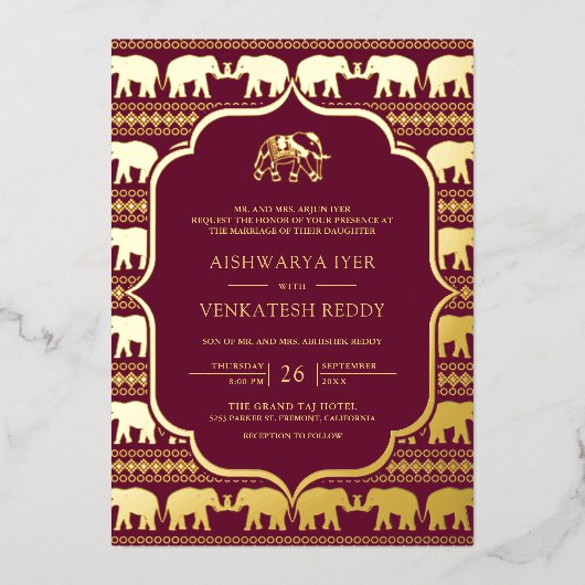 Burgundy Elephant Indian Foto Wedding Gold Folieneinladung (Vorderseite)