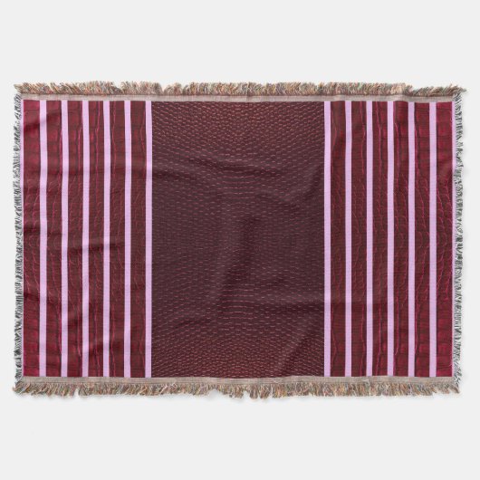Burgundy Exotic Faux Snake Leather Linear Stripe Decke (Vorderseite)