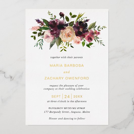 Burgundy Fall Floral Elegante Hochzeit Folieneinladung (Vorderseite)