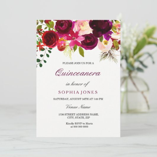 Burgundy Floral Boho Quinceanera Party Einladung (Stehend Vorderseite)