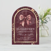Burgundy Floral Coquette Bow Arch Erstgeburt Einladung (Stehend Vorderseite)
