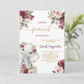Burgundy Floral Elephant Baby Shower Girl Einladung (Stehend Vorderseite)