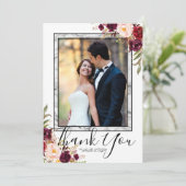 Burgundy Floral Gray Marble Script Foto Wedding Dankeskarte (Stehend Vorderseite)