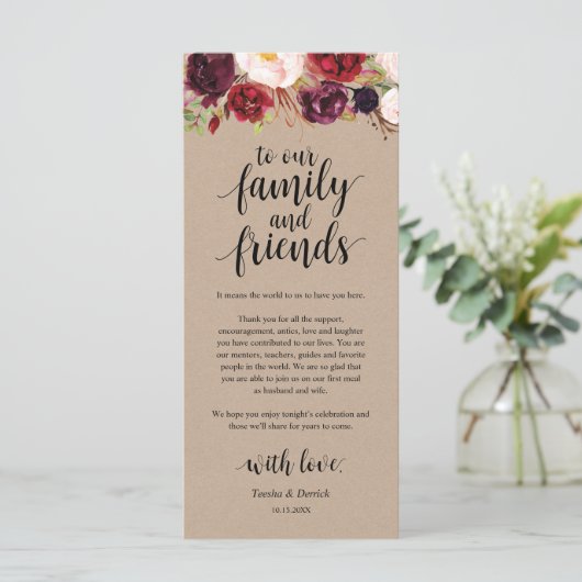 Burgundy floral Kraft Platzierung Dankeschön Karte (Stehend Vorderseite)