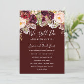 Burgundy Floral Lace Wedding Vow Renewal Einladung (Stehend Vorderseite)