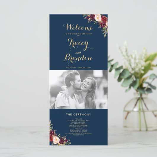 Burgundy Floral Navy Blue Script Foto Hochzeit Programm (Stehend Vorderseite)