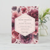 Burgundy Floral Opulent Romance Wedding Einladung (Stehend Vorderseite)