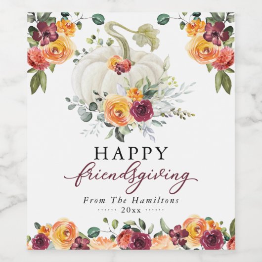 Burgundy Floral Pumpkin Happy Friendsgiving Weinetikett (Einzelnes Label)