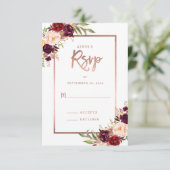 Burgundy Floral Rose Gold White Wedding RSVP (Stehend Vorderseite)