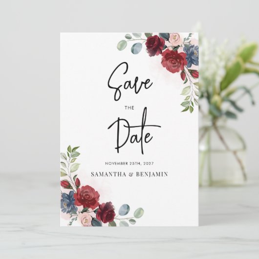 Burgundy Floral Script Wedding Save The Date (Stehend Vorderseite)