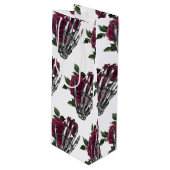 Burgundy Floral Skeleton Gothic Halloween Hochzeit Geschenktüte Für Weinflaschen (Vorderseite Schrägansicht)