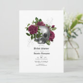 Burgundy Floral Skull Gothic-Brautparty Einladung (Stehend Vorderseite)